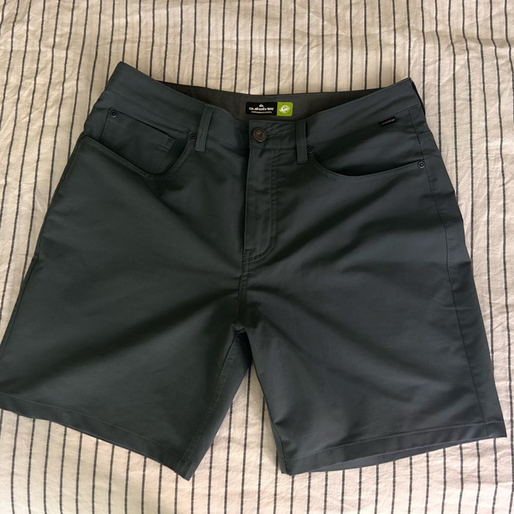 NWOT Quicksilver Amphibius Dark Gray Shorts + Swimsuit
